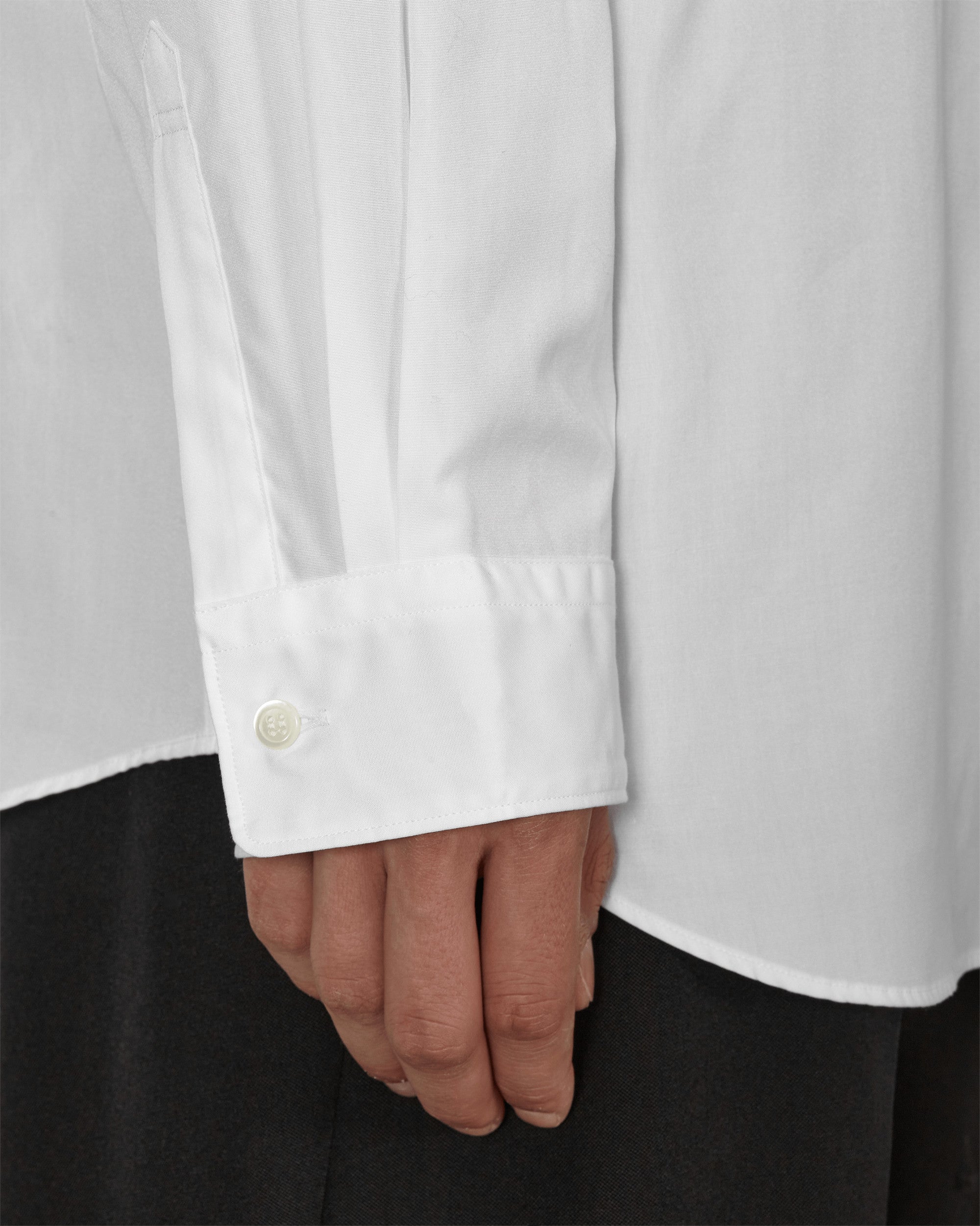 Comme Des Garçons Black Unisex Blouse White Coats and Jackets Jackets 1J-B007-W22  2